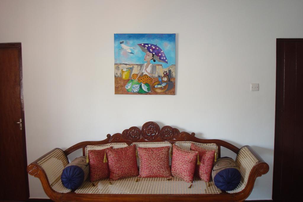 Blue Seas Guest House Dehiwala-Mount Lavinia Екстер'єр фото