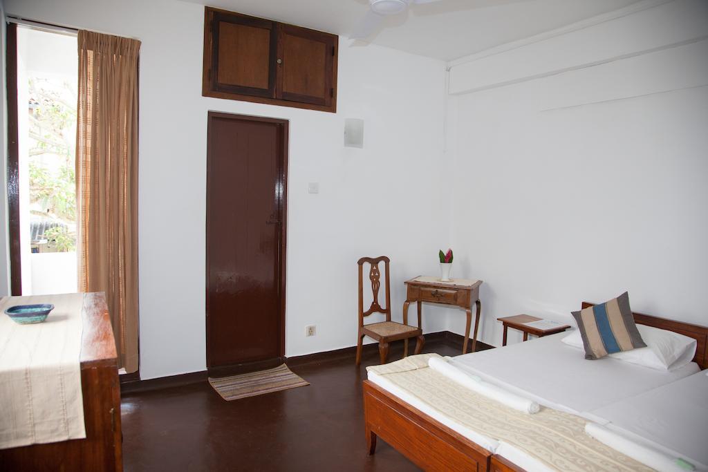 Blue Seas Guest House Dehiwala-Mount Lavinia Номер фото